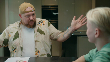 Taarten van Babel | De kickbokstaart van Presley